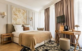 Maison Pigalle Hotel 4*